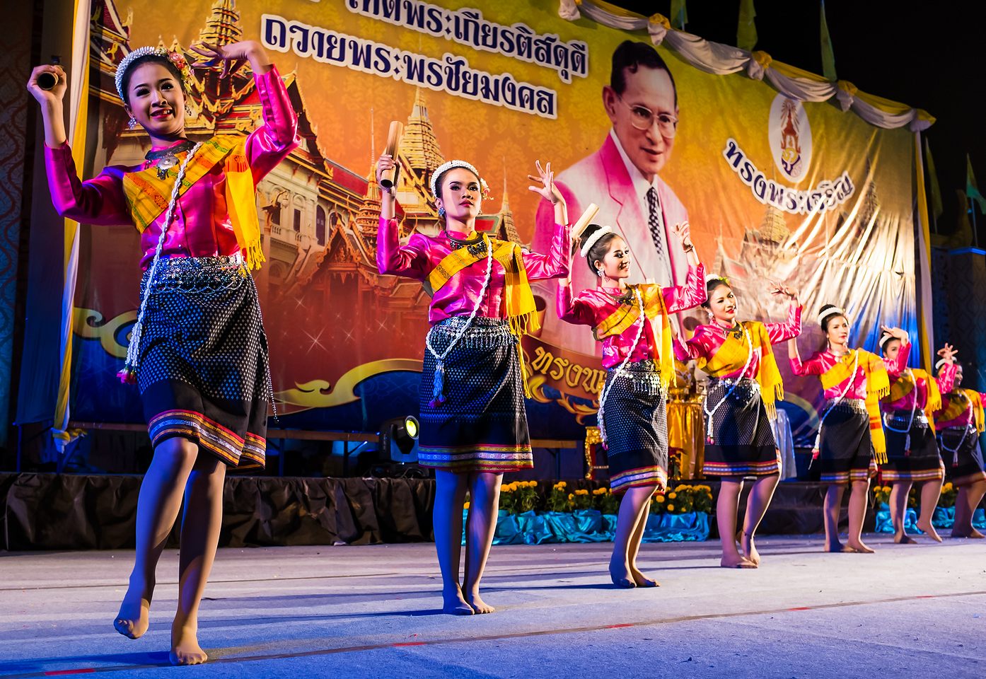 Thung Sri Muang 2015 - urodziny króla Tajlandii - Zdjęcie 25 z 26